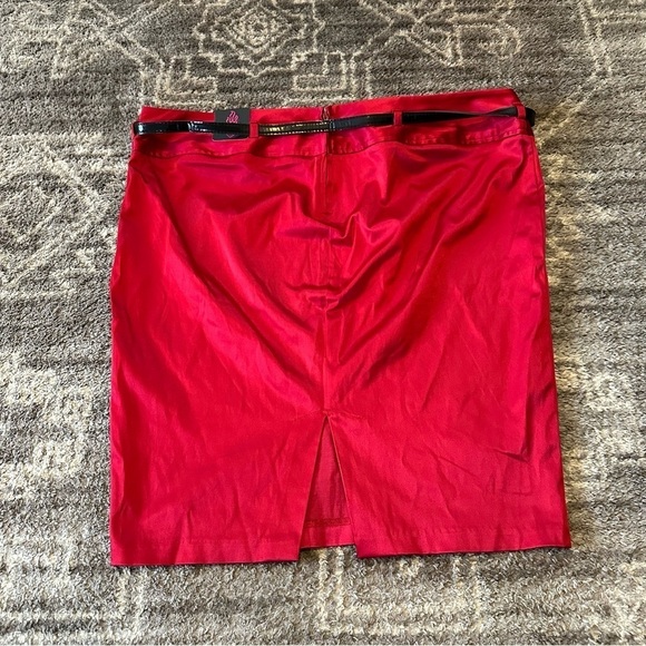 NWT Torrid Retro Vintage Pinup Red Sateen Belted Pencil Skirt 18W - Picture 6 of 7